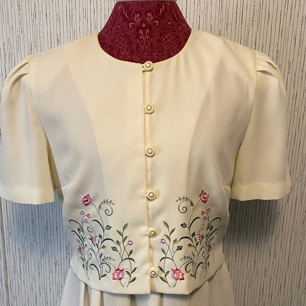 Peri  Size 12P Elegant Cream Floral Embroidered  Midi Event Party Evening Dress - Picture 6 of 7
